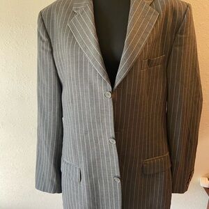 Men’s size 42 Bachrach sport coat D9